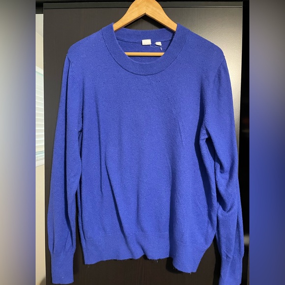 GAP Sweaters - GAP Blue Crewneck Sweater Classic Knit